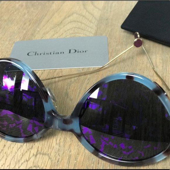 SOLD!!!  Tortoise Shell CHRISTIAN DIOR  Sunglasses - Picture 2 of 7
